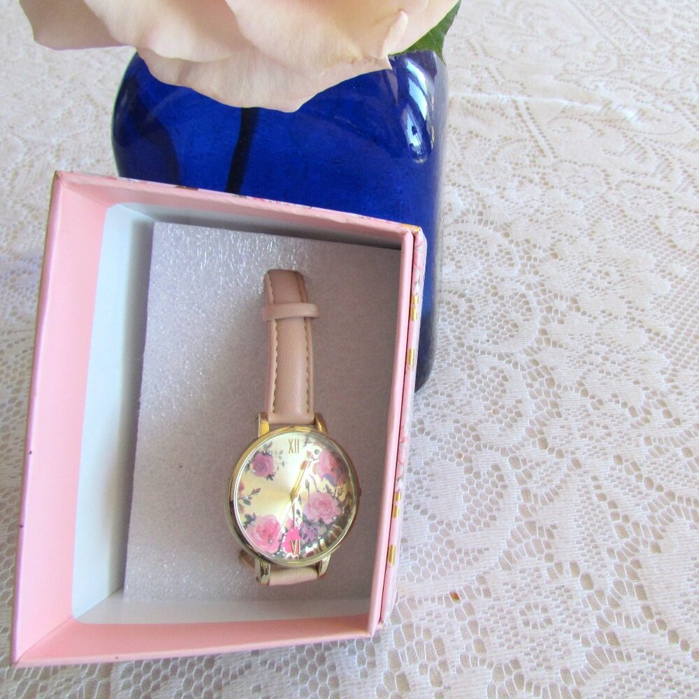 PINK WRIST WATCH, NEW ACCUTIME LADIES ROSE THEME, SECOND HAND, ROMAN NUMERALS - Picture 7 of 7